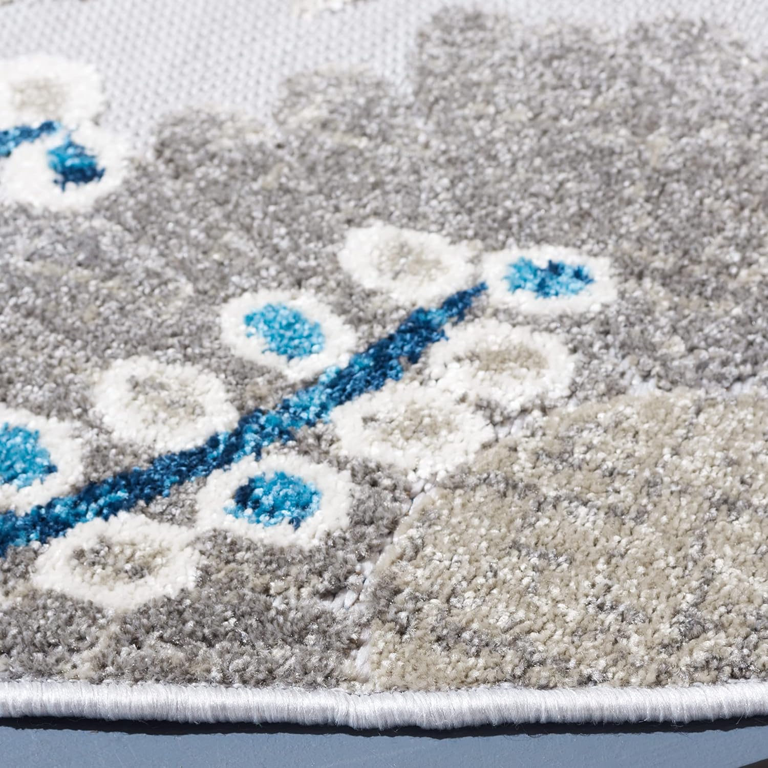 Transform Your Space with the SAFAVIEH 6'7" Round Washable Rug from the Cabana Collection - Stylish Grey & Blue Floral Design, Non-Shedding & Perfect for Indoor/Outdoor Use!
